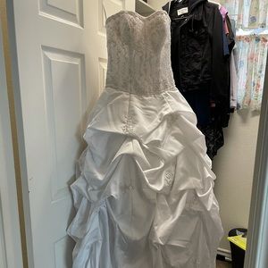 Wedding dress